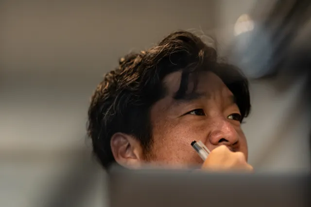 採訪側拍