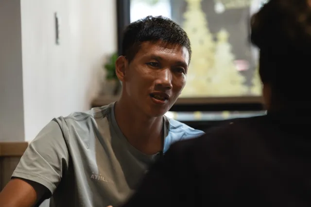採訪側拍
